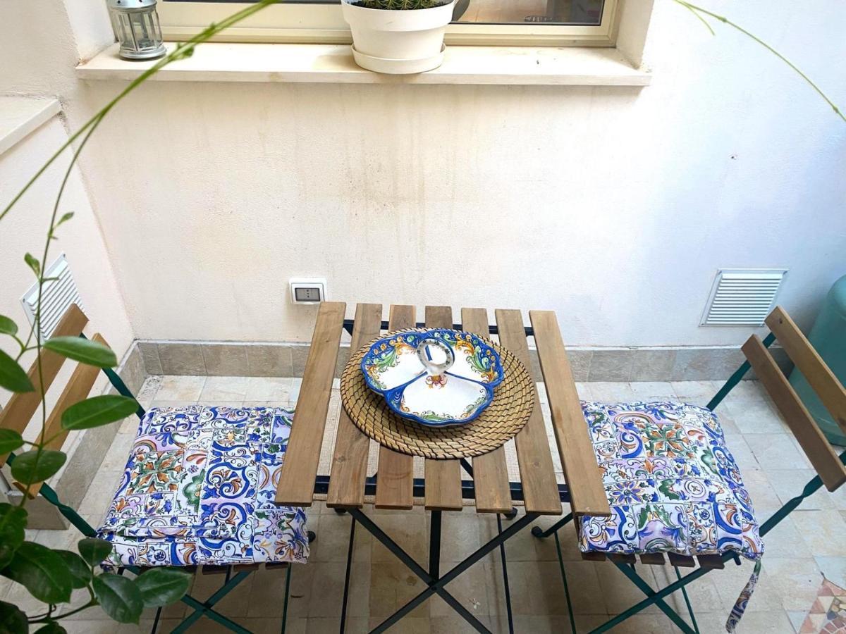 Apartment Alfonzetti-5 Min Walk To Central Train And Bus Station Catania Exterior photo